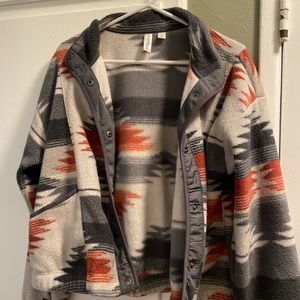 Young heart sweater size small
